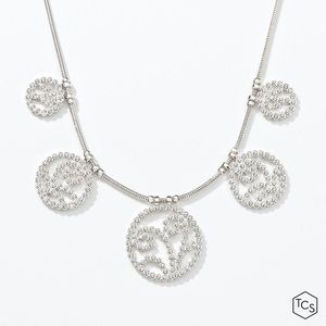 Stunning statement necklace 🤩